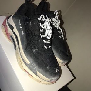 Balenciaga triple s authentic